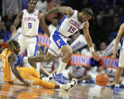 'This is good for us': No. 1 Tennessee falls by 30 to No. 8 Florida, becoming last unbeaten to lose