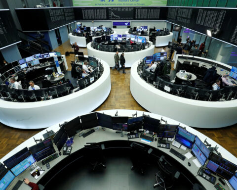 Strong dollar, rising yields hog the spotlight