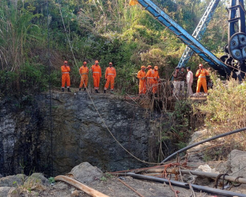 One body recovered from flooded Indian mine as rescuers search for trapped men