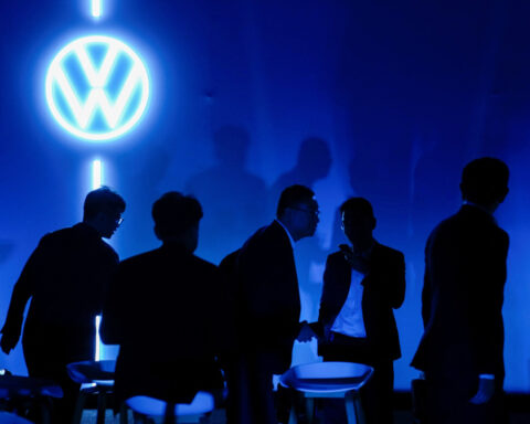 VW managers to take combined 300-million-euro pay cut, reports local newspaper