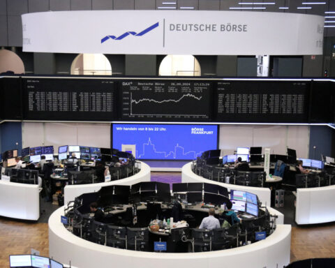 European shares dip as bond yields jump on rate, tariff jitters