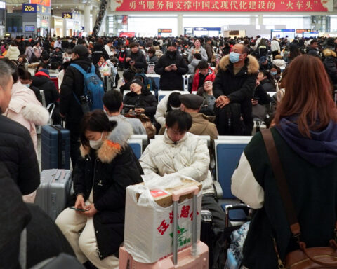 China expects increase in New Year travel numbers, despite economic doldrums
