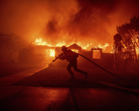 Celebrities among thousands evacuated in Los Angeles fires