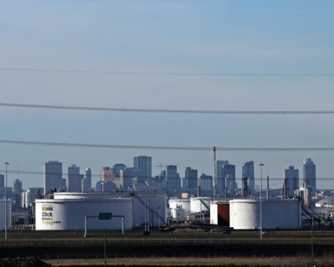 US oil imports from Canada hit record ahead of tariff threat, EIA data shows