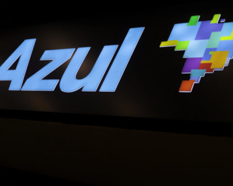 Brazil's Azul inching closer to merger with Gol, says local media