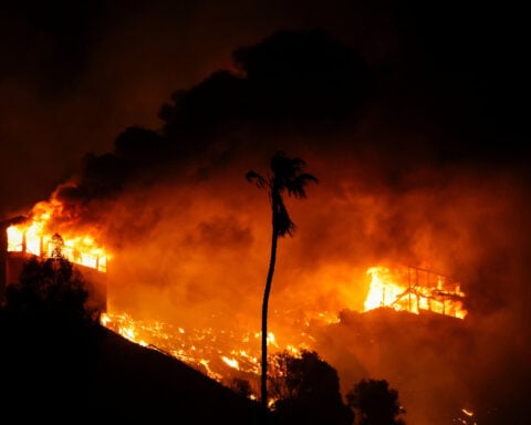 NFL moves Vikings-Rams playoff game to Arizona due to LA wildfires