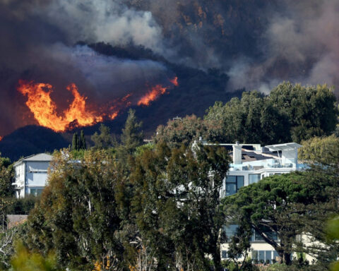 Southern California is extremely dry, and that’s fueling fires − maps show just how dry