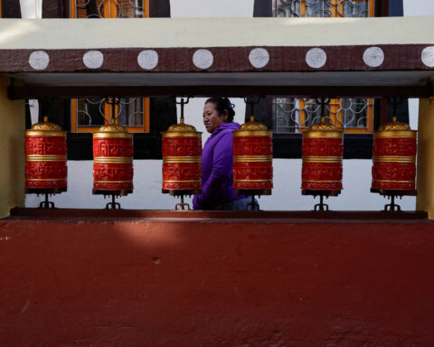 Tally of Tibet earthquake injured rises on third day of search for survivors