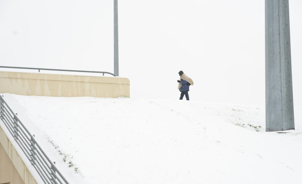 LA Post Winter storm plods into the Deep South, prompting states of