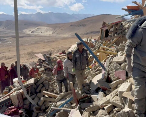 Tibet quake highlights earthquake risk for dams on roof of the world