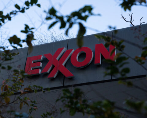 Canada's Imperial Oil says senior executive to leave for Exxon Mobil