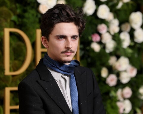 Timothée Chalamet will pull double duty as host and musical guest on upcoming ‘SNL’ episode