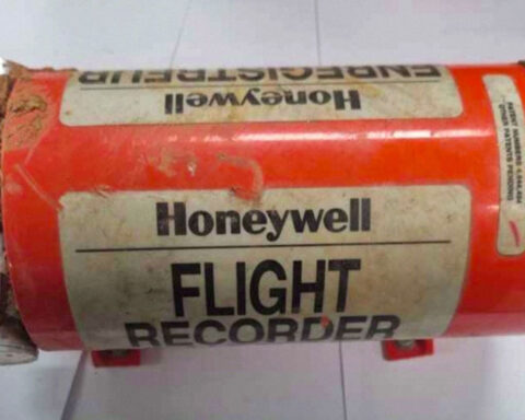 ‘Black boxes’ from crashed South Korean plane stopped recording about four minutes before disaster, officials say