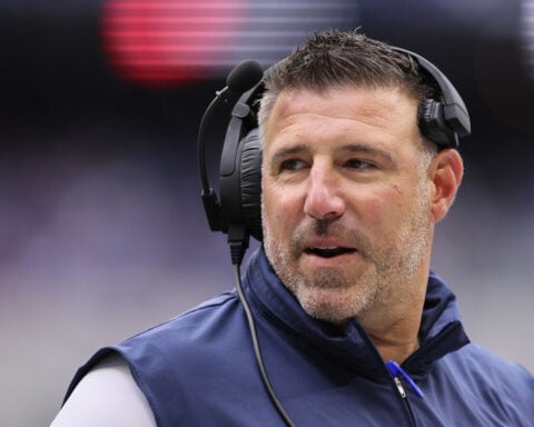 New England Patriots hire former player Mike Vrabel as head coach