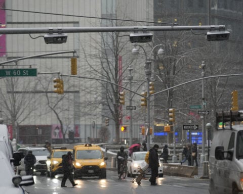 Traffic into Manhattan drops 7.5% in first week of new toll. That's 43,000 fewer cars a day