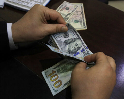 Dollar treads water ahead of CPI, tariffs remain in focus