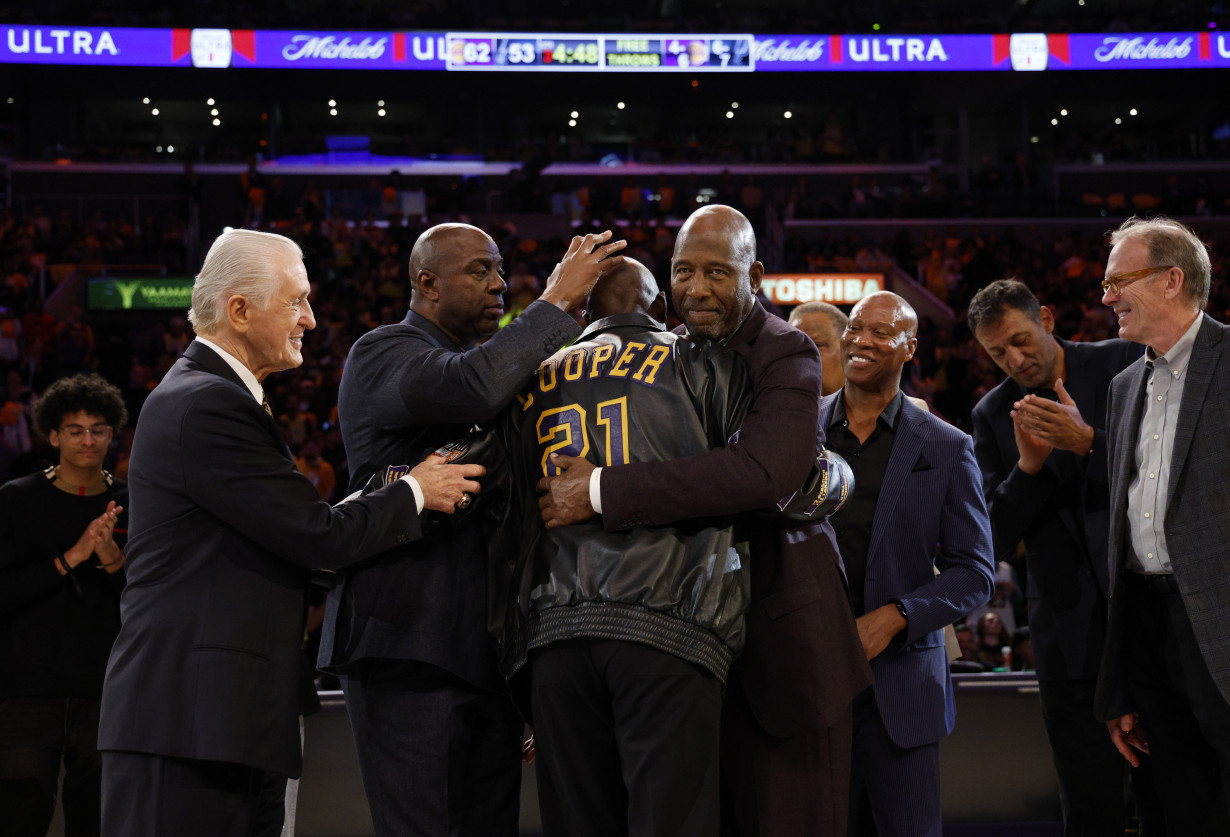 Lakers retire Michael Cooper's No. 21 on an emotional night for the Hall of Fame guard from Pasadena