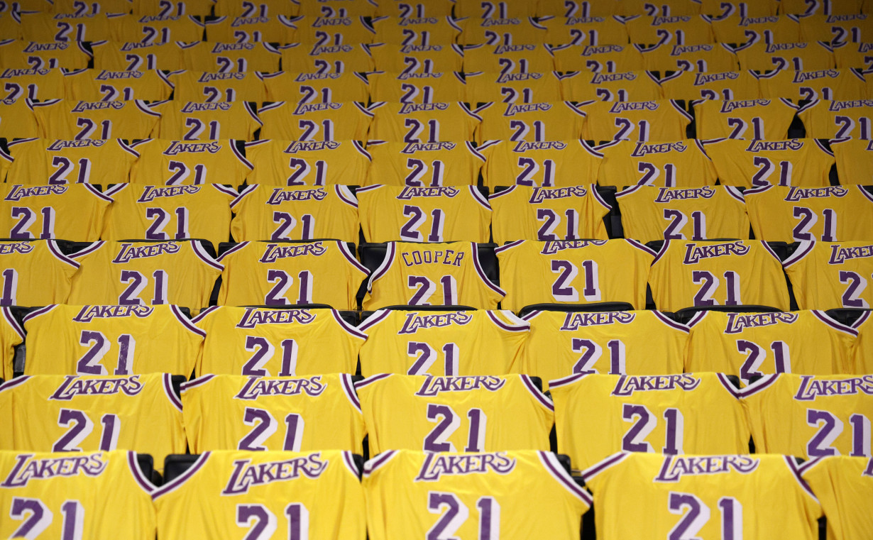 Lakers retire Michael Cooper's No. 21 on an emotional night for the Hall of Fame guard from Pasadena