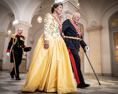 Norway's Queen Sonja to receive pacemaker after heart problem