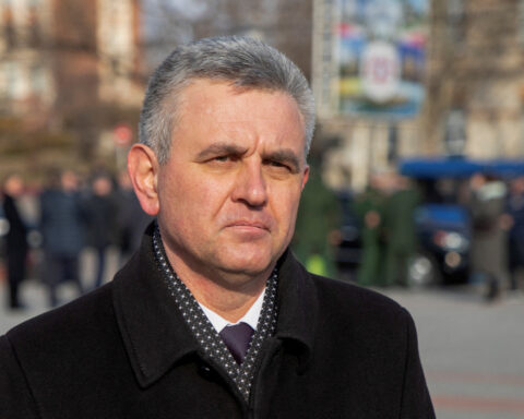 Leader of Moldova's separatist region travels to Moscow for gas crisis talks