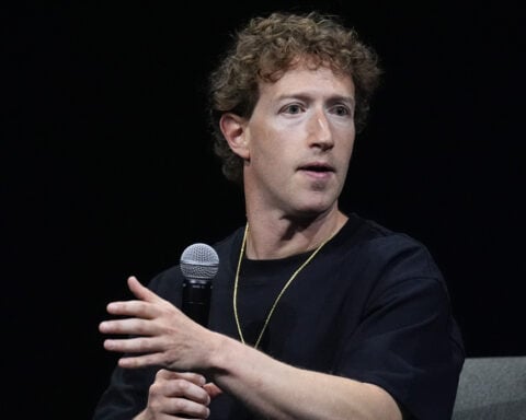 Mark Zuckerberg will cohost reception with Republican billionaires for Trump inauguration