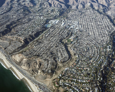 A national, nonpartisan study of the Los Angeles fires could improve planning for future disasters