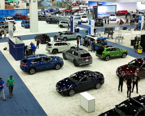 Michigan governor warns Trump tariffs on Mexico, Canada could harm US auto sector