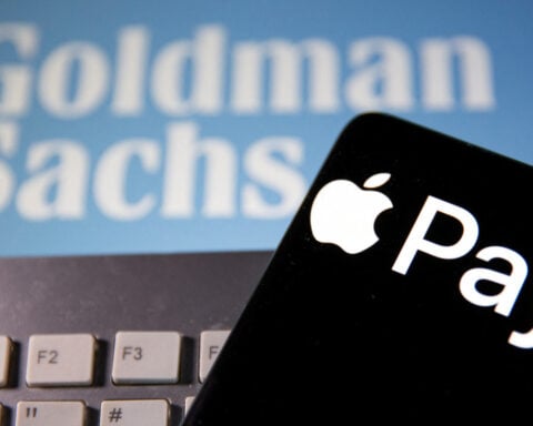 Apple in talks with Barclays, Synchrony to replace Goldman in credit card deal, sources say