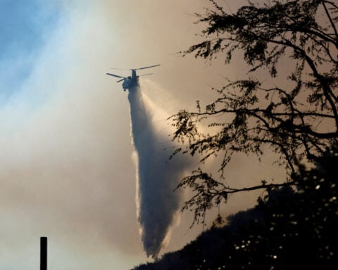 'Feel the force': Pilots push the limits to fight LA fires