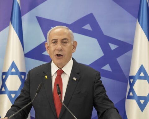 Netanyahu says Cabinet won't meet over ceasefire until Hamas backs down from 'last minute crisis'