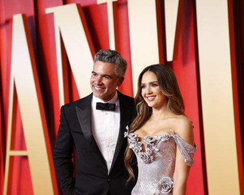 Jessica Alba says split with husband Cash Warren marks ‘a new chapter’