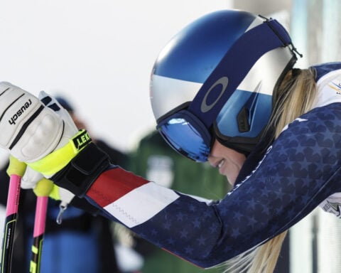 Lindsey Vonn takes it easy in downhill training a day after crashing in Cortina
