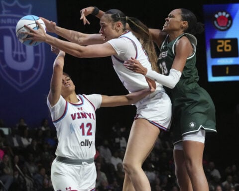 Breanna Stewart scores first basket in Unrivaled history in debut of 3-on-3 women's league