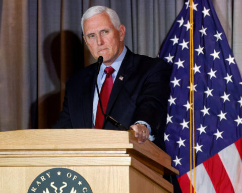 Pence planning to attend Trump's inauguration, New York Times reports
