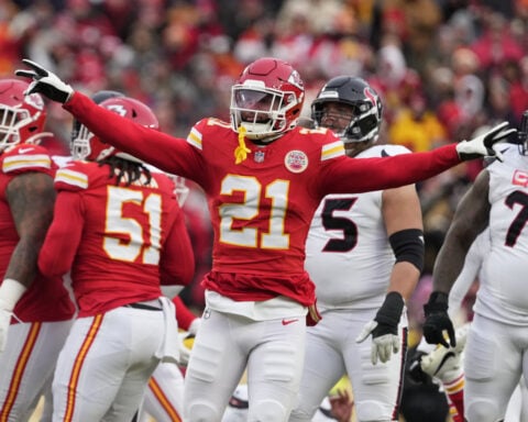 Mahomes and Kelce help Chiefs to a 23-14 win over Texans and another AFC title game trip