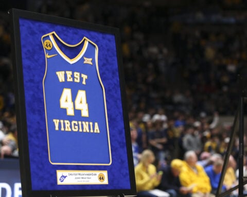 West Virginia celebrates the life of NBA great Jerry West at sellout game with No. 2 Iowa State