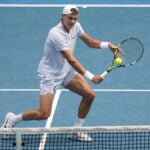 There's a screw loose at the Australian Open: Sinner's match against Rune delayed by a net problem