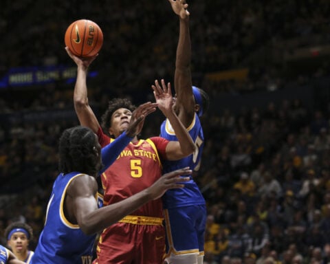 Auburn a unanimous No. 1, Duke now No. 2; Michigan St into top 10, Louisville ends AP Top 25 drought