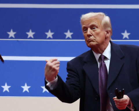 Trump signs executive orders targeting illegal immigration, cartels, 'birthright citizenship'