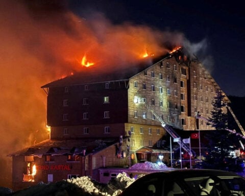 Fire at ski resort in Turkey leaves 10 dead, 32 hurt