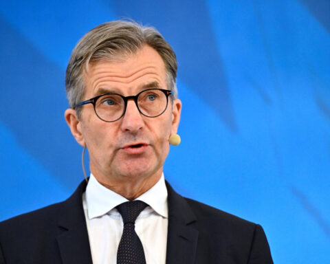 Swedish amortisation requirements, mortgage caps gave resilience, Riksbank chief says