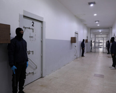 Syrian Kurdish forces oppose handing jihadist jails to Islamist rulers