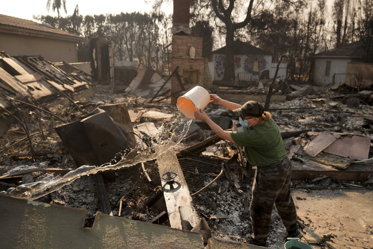 The ash left behind by the Los Angeles wildfires might be toxic, experts warn