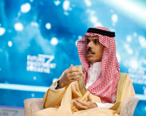 Top Saudi diplomat to visit Lebanon for first time in 15 years