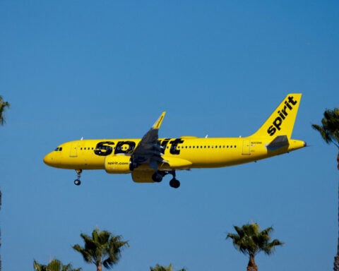 Senators question if Frontier, Spirit Airlines are manipulating seat pricing