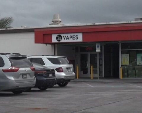 Suspects rob vape shop at gunpoint