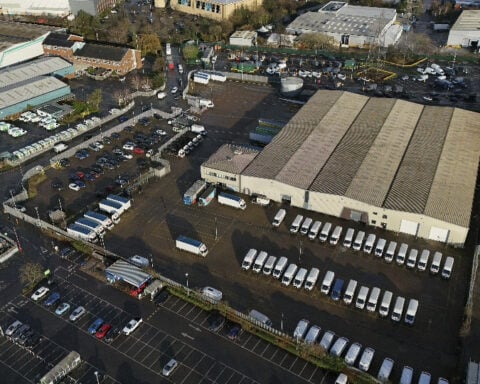 UK police make arrest after 5 people are injured in knife attack in south London