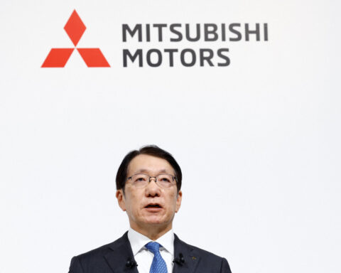 Mitsubishi Motors considering not joining planned Nissan-Honda merger, sources say