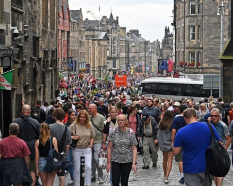 Edinburgh to tax tourists for overnight stays