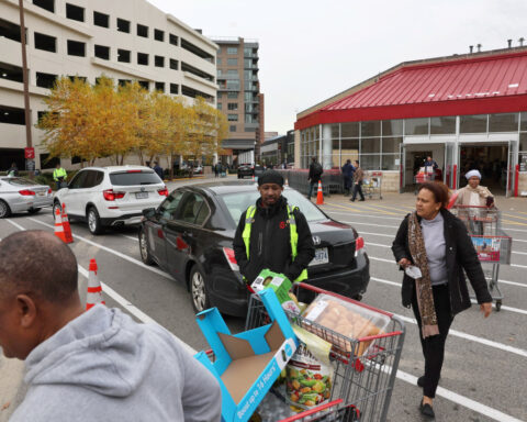 US consumer sentiment ebbs in January; 12-month inflation expectations rise